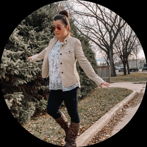 Meet your Posher, Megan - Picture 1 of 1